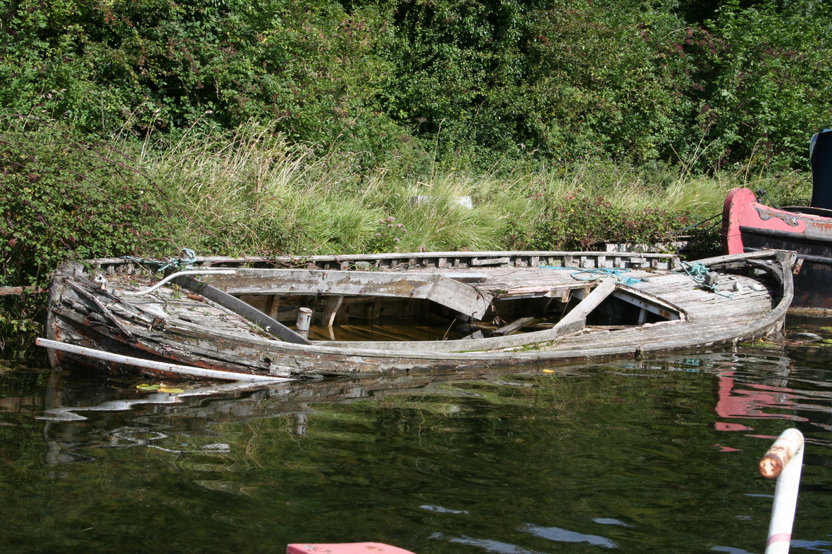 Wooden boats at Lowtown | Irish waterways history