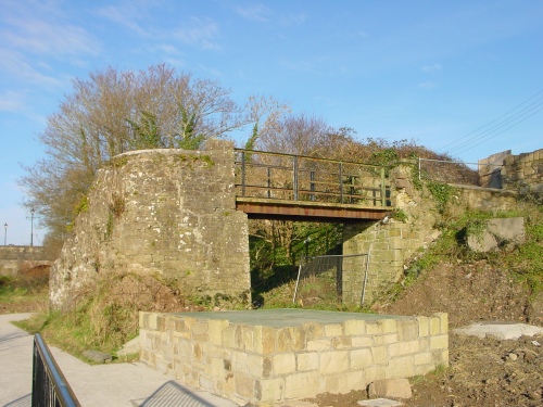 Footbridge over former railway line to Killaloe (Ballina)