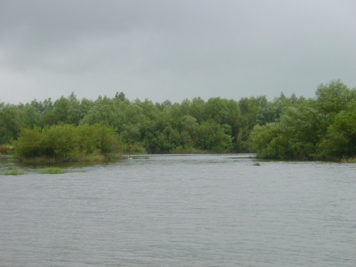 Islands to the north of the boatstream